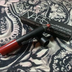 NARS Mini Velvet Matte Lip Pencil in Cruella